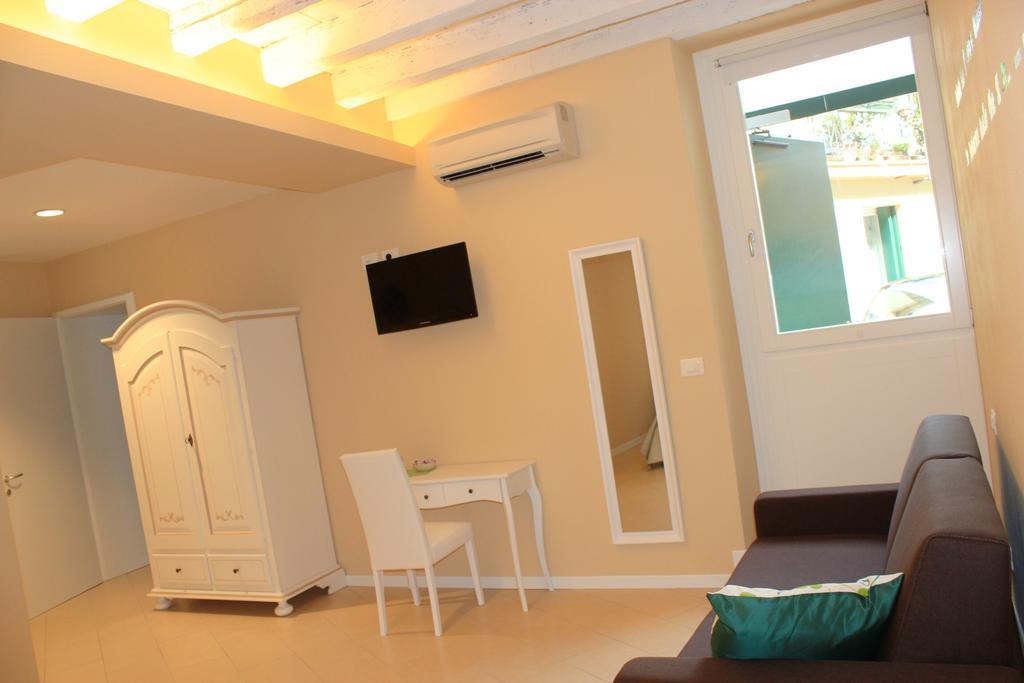 Residenza La Vecchia Vigna Bed & Breakfast เวโรนา ภายนอก รูปภาพ